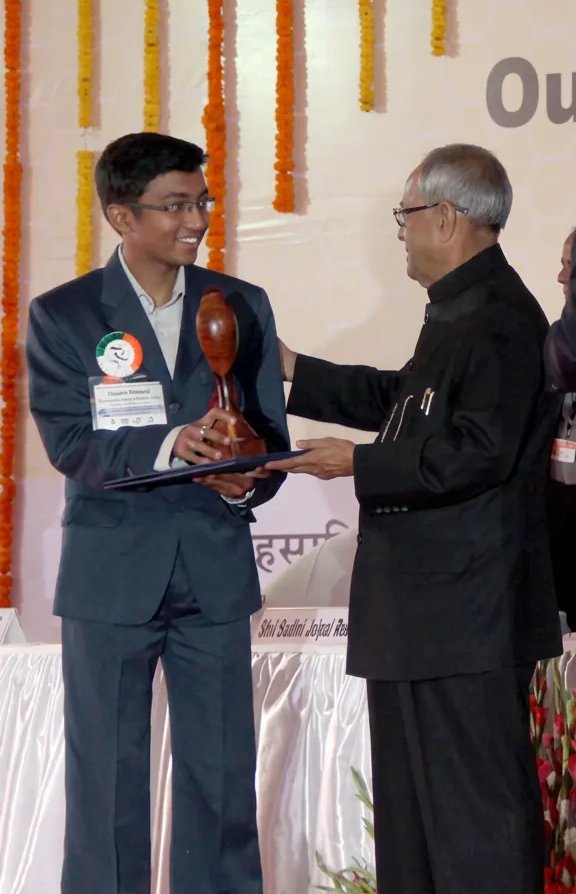 Demonstrating to President Pranab Mukherjee